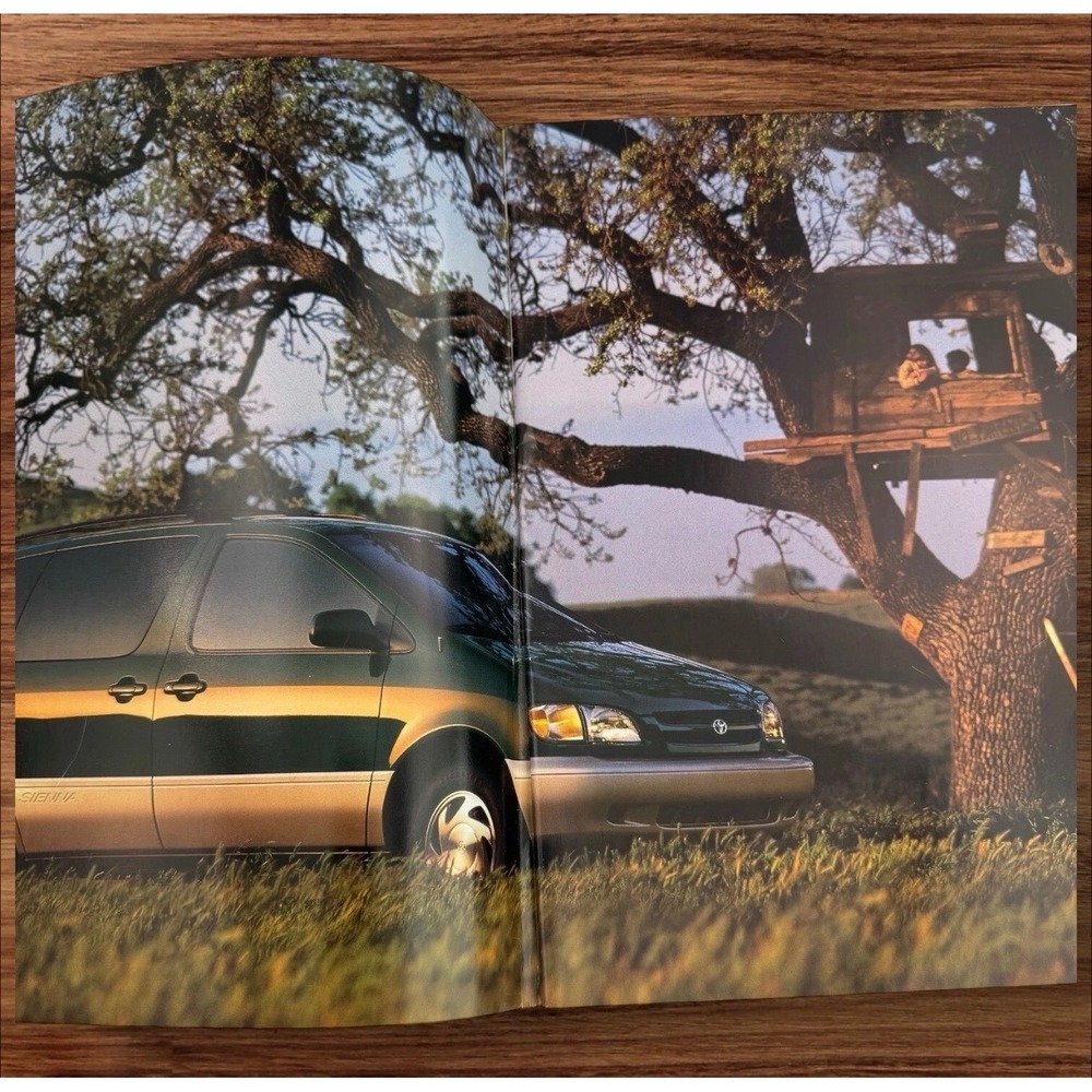 2000 Toyota Sienna Original Sales Brochure Minivan Catalog Vintage Automotive